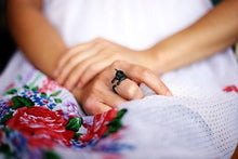 Load image into Gallery viewer, VINTAGE HANDMADE CAT RING